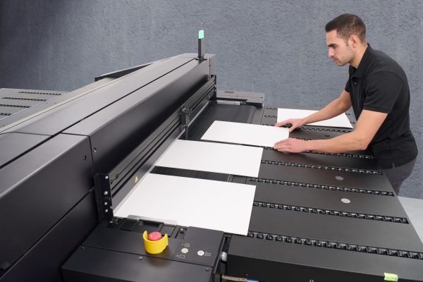 HP Latex R530 Printer - Image 6
